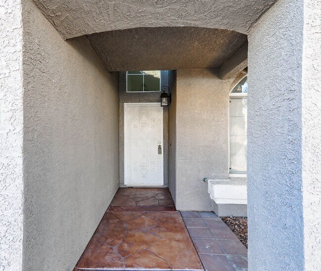 Building Photo - Single Story, 3 Bedroom, Peccole Ranch Beauty