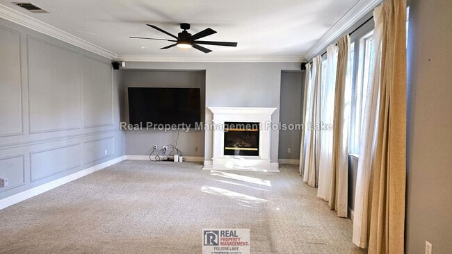 Building Photo - 5 Bedroom Carmichael Home + Large Bonus Room | 3-Car Garage & RV/Boat Parking