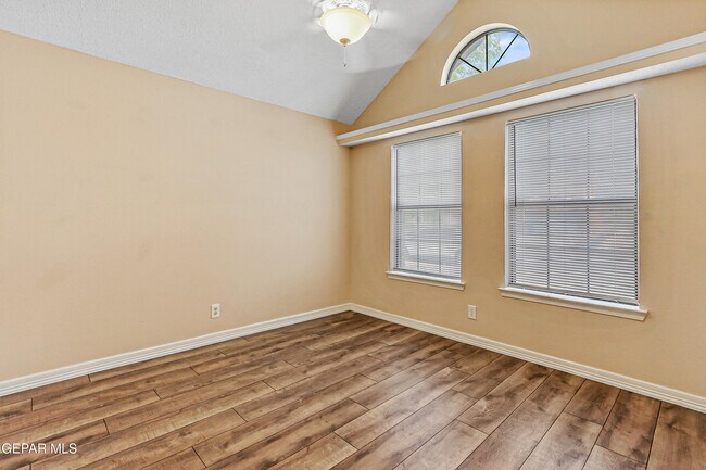 Building Photo - 7229 Golden Hawk Dr