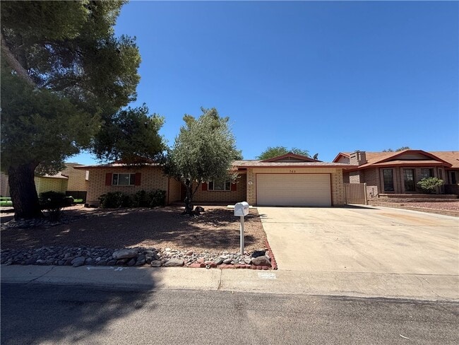 Primary Photo - 760 Crestwood Dr