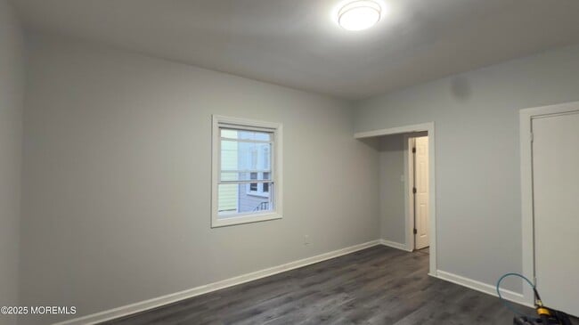 Building Photo - 56 Lindsley Pl