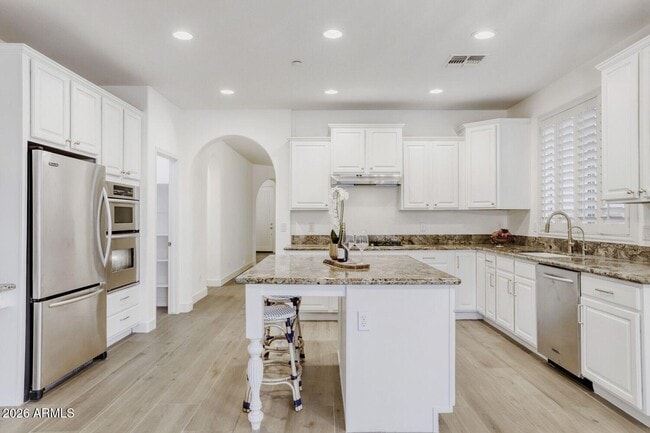 Building Photo - 16844 N 98th Pl