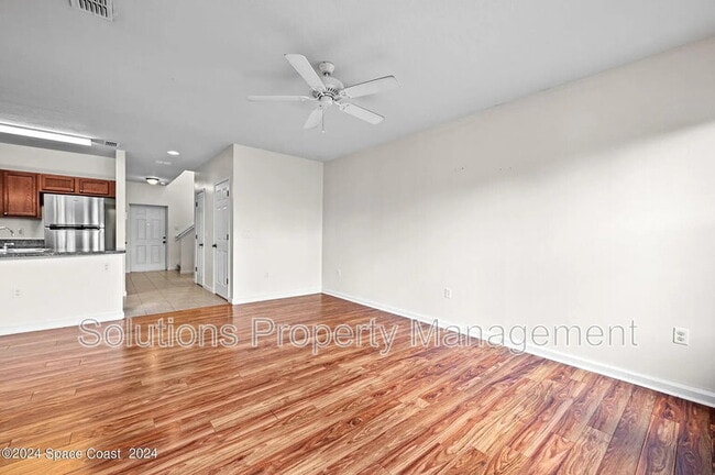 Building Photo - 1375 Lara Cir