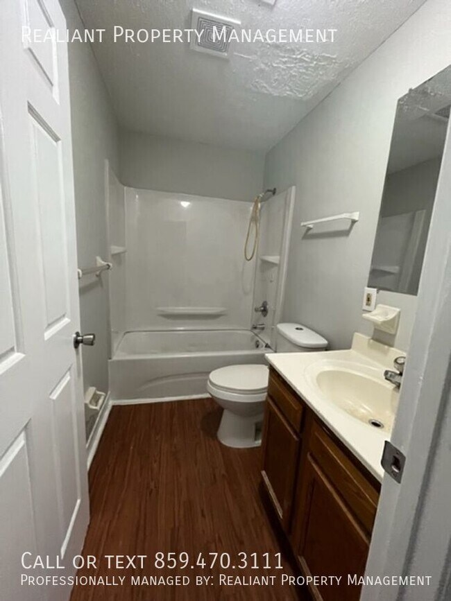 Building Photo - 120 Wichita Dr