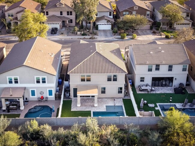 Building Photo - 1644 E Cielo Grande Ave