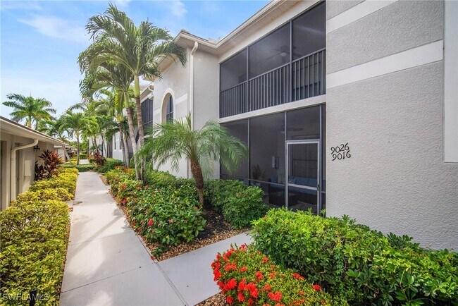 Building Photo - 10020 Siesta Bay Dr