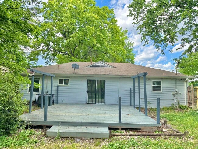 Building Photo - 4167 Cochese Rd