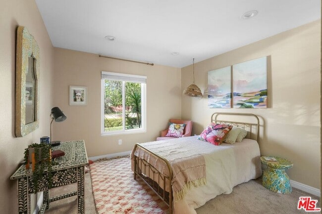 Building Photo - 3194 Rossini Pl