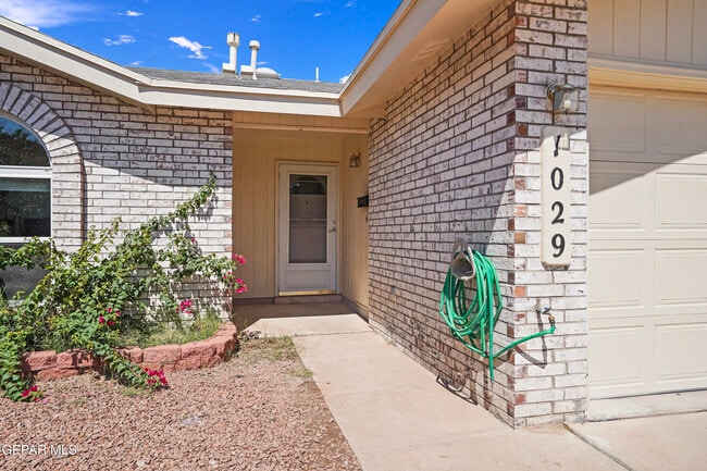 Building Photo - 1029 Chiricahua Dr