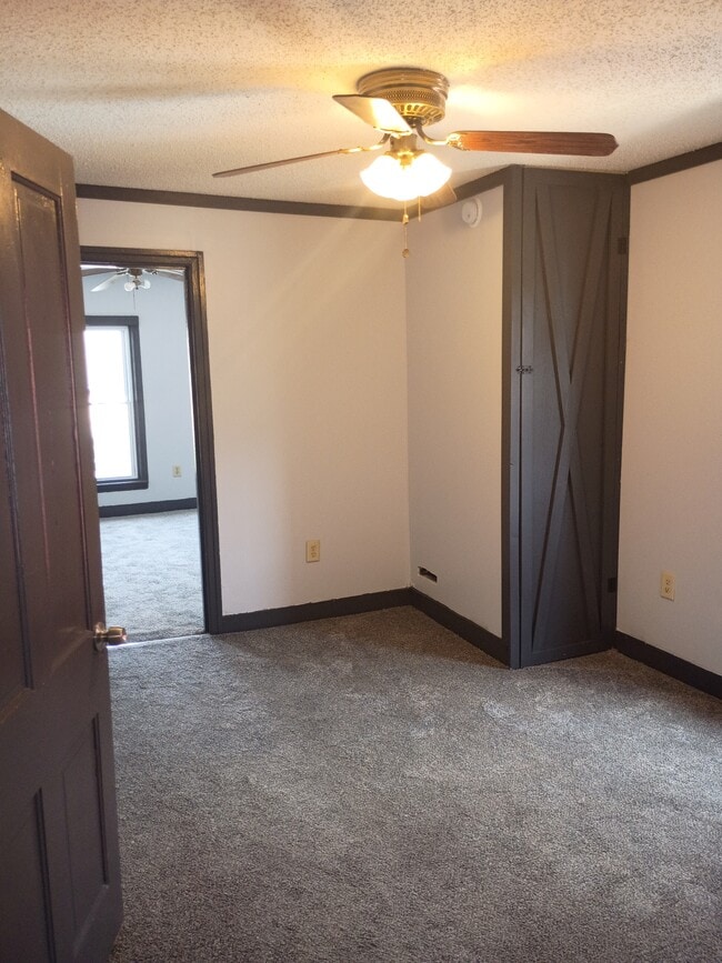 Building Photo - 1024 Guilford St