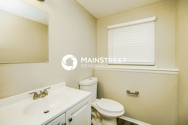 Building Photo - 5 Bedroom Pet-Friendly Home in COLUMBUS, O...