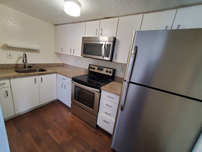 Building Photo - 300 NW 84th Terrace