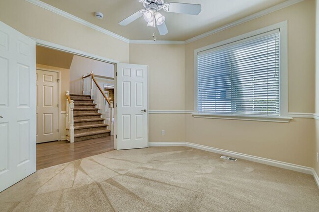 Building Photo - 4Bd/3.5Ba Sammamish House