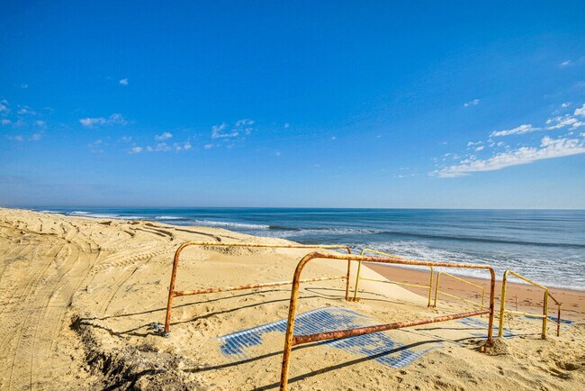 Building Photo - 2470 Ocean Shore Blvd