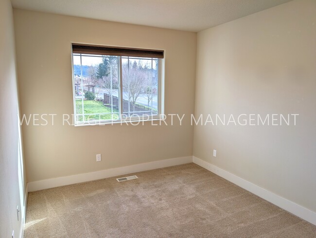 Building Photo - 14916 NW Delia St