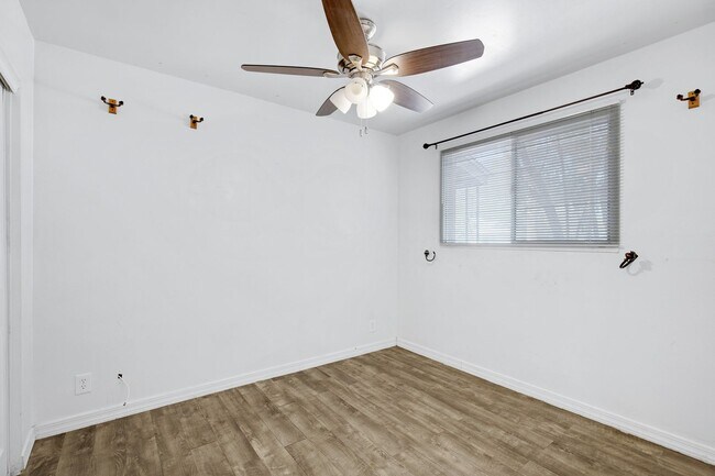 Building Photo - 4 Bedroom House Located in Tempe!