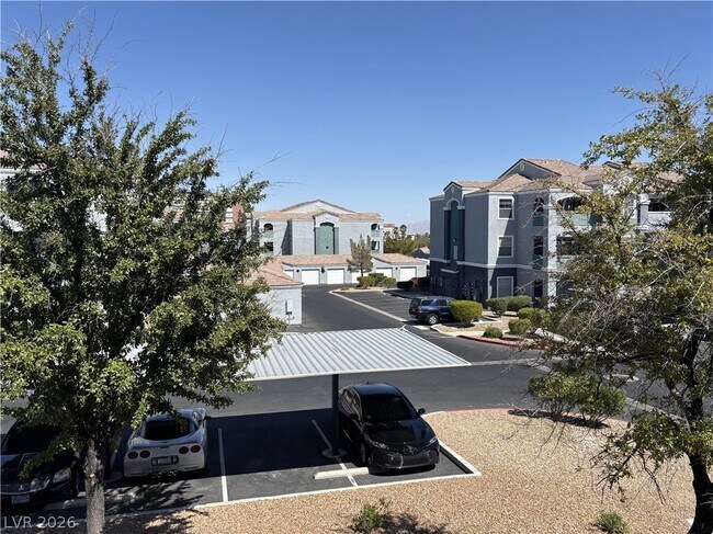 Building Photo - 6955 N Durango Dr