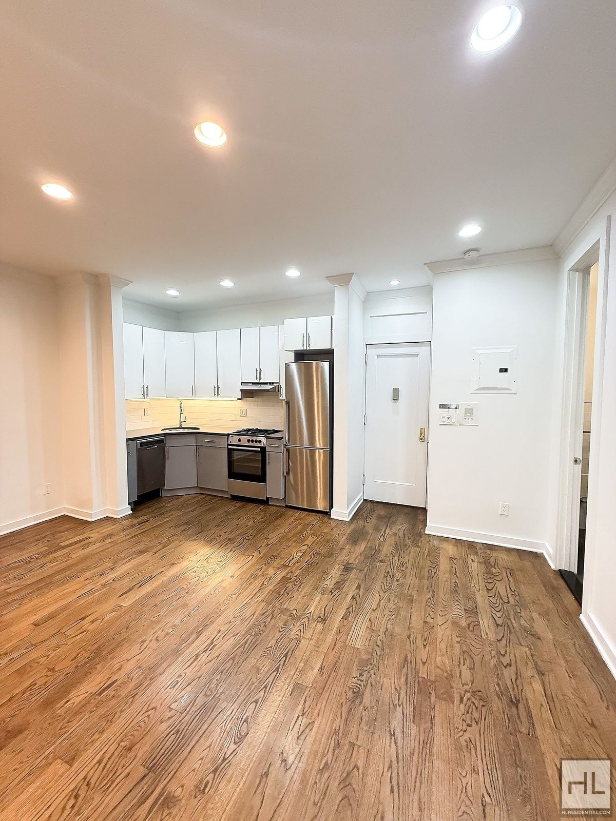 Building Photo - EASTERN PARKWAY / Crown Heights 1-Bed 1-Bath