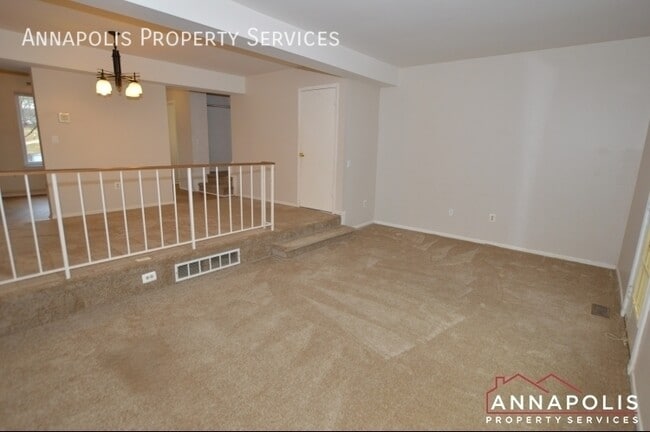 Building Photo - 430 Knottwood Ct