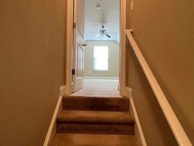 Building Photo - 308 Marquis Ct