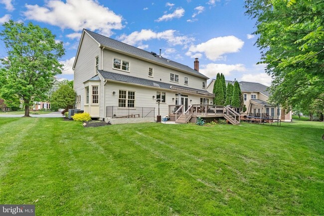 Building Photo - 4 Yellow Plum Ct