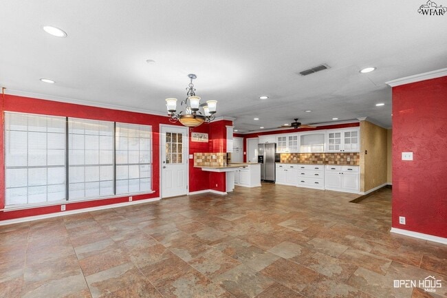 Building Photo - 5639 Johnson Rd