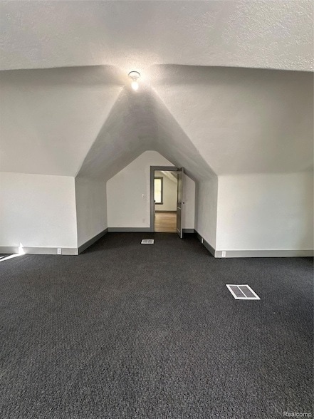 Building Photo - 2286 Tuxedo St