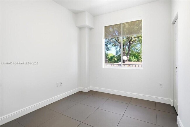 Building Photo - 541 NW 33rd St