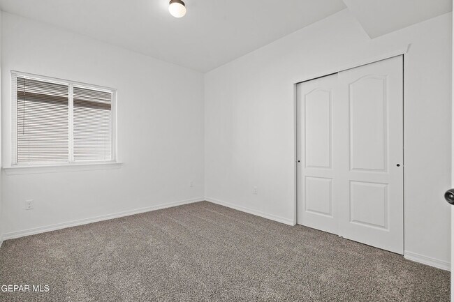 Building Photo - 13853 Summer Story Ave