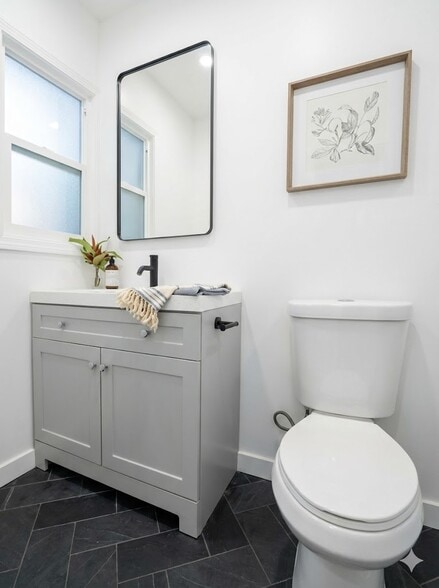 Building Photo - 4500 Gilbert Pl