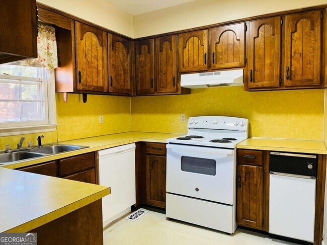 Building Photo - 207 Harwell Ave