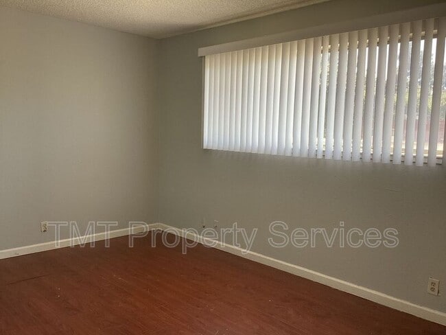 Building Photo - 8611 Acapulco Way