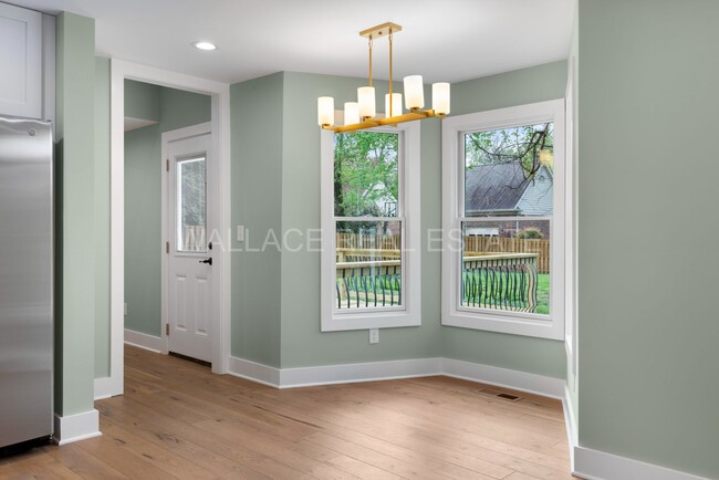 Building Photo - LOVELY 4 BEDROOM HOME...ALL FARRAGUT SCHOO...