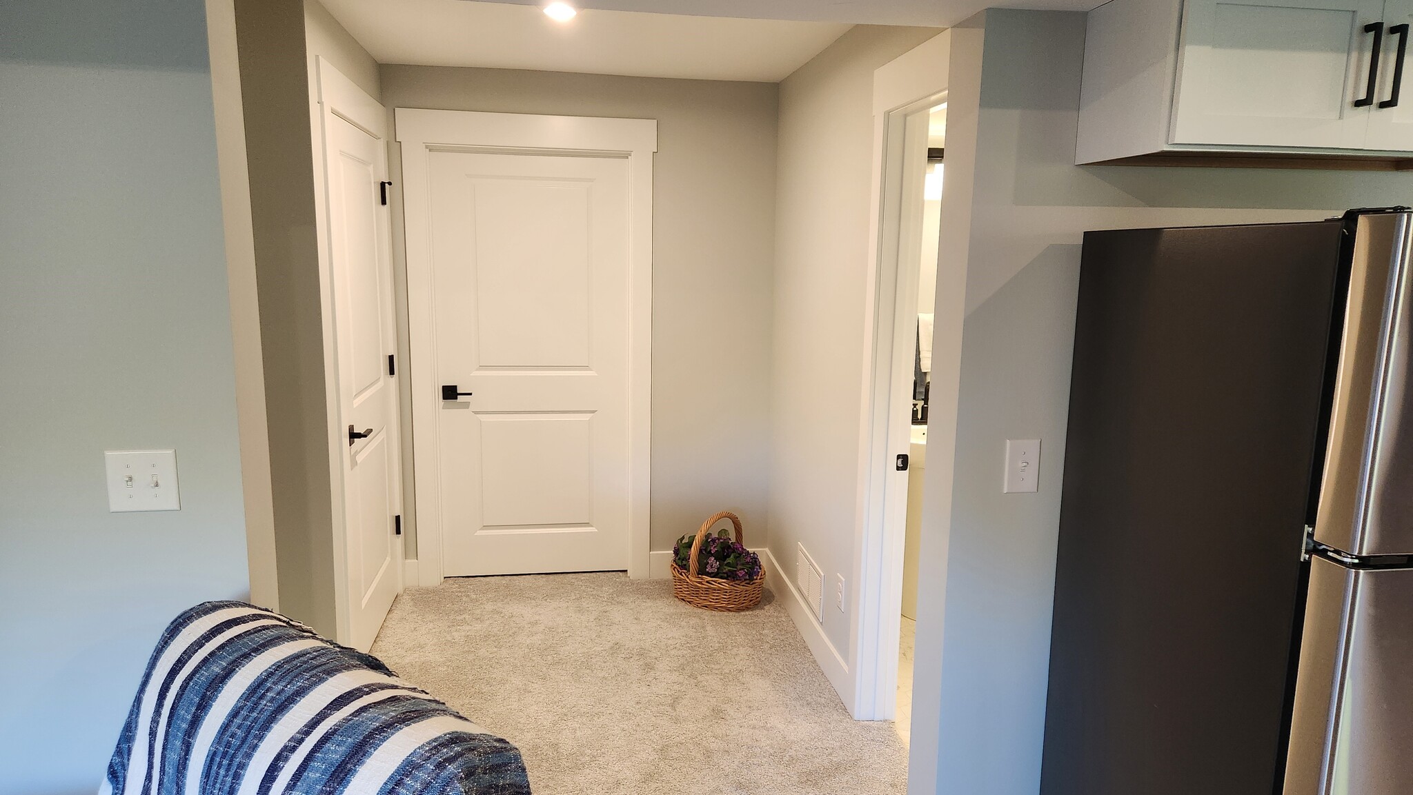 Building Photo - 3065 Blue Spruce Dr SE