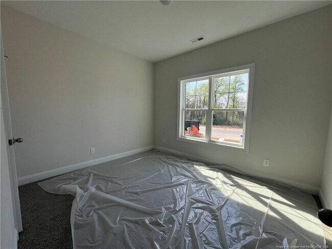 Building Photo - 324 Carr Ln