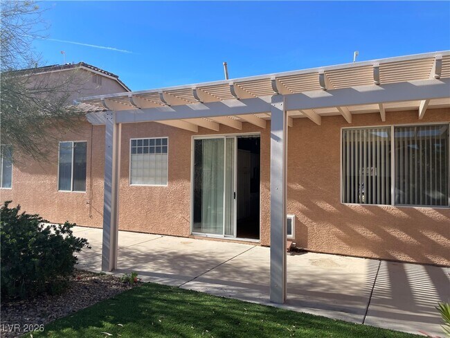 Building Photo - 1028 Plentywood Pl