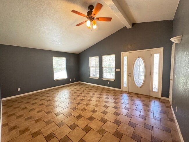 Building Photo - 3 bed/2 ba country home