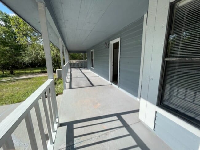 Building Photo - 9332 Trevarthon Rd