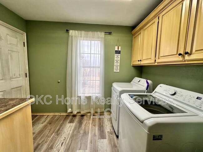 Building Photo - 10716 NW 31st Terrace