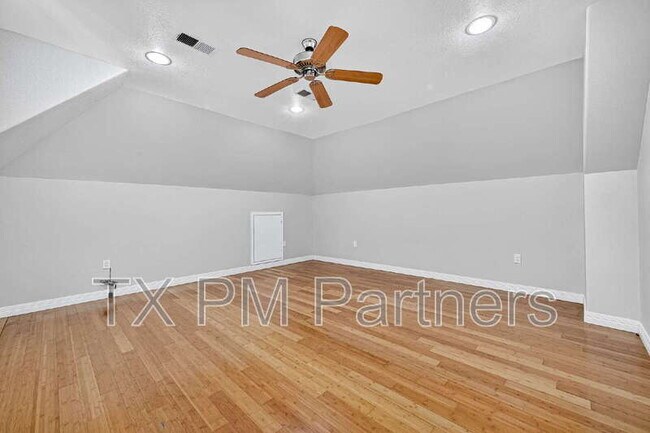 Building Photo - 13819 Lakeview Meadow Dr