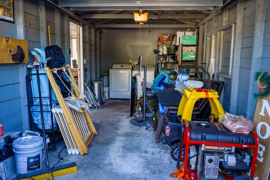 Building Photo - 3835 4th Ave N