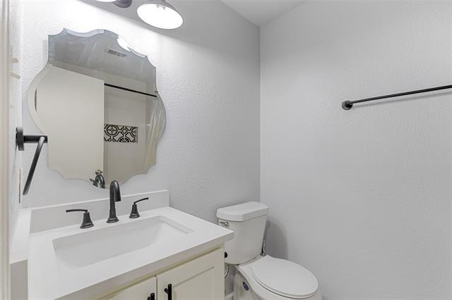 Building Photo - 14109 Cochise Dr