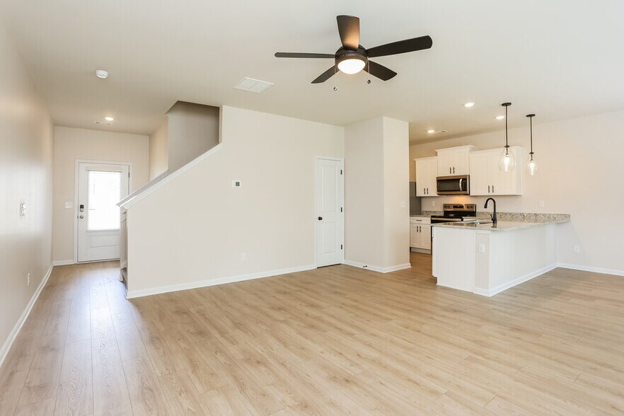 Building Photo - 165 Egret Ct