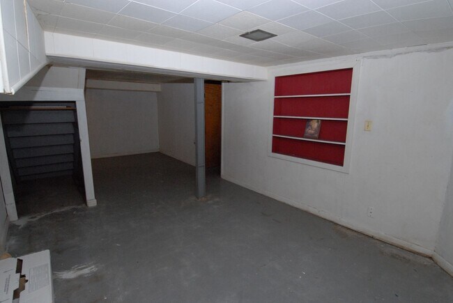 Building Photo - St Louis County/City Greendale/near UMSL