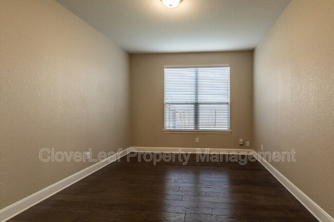 Building Photo - 693 Pond Springs