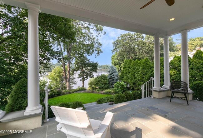 Building Photo - 619 Beacon Blvd