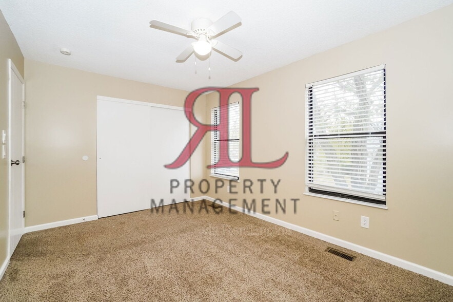 Building Photo - 836 Hickok Dr