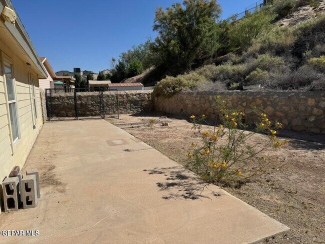 Building Photo - 10751 Thunder Rd
