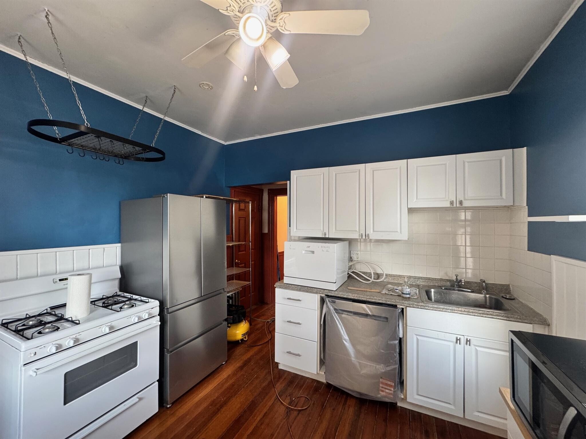 Building Photo - 27 Gilman Ter