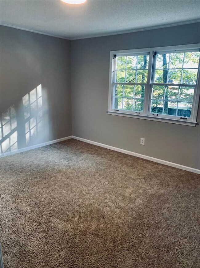 Building Photo - 8105 Savannah Way